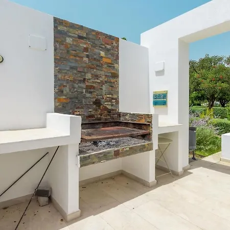 Amazing Ultra Modern Oasis In Atalaya Apartamento