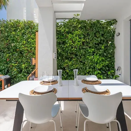 Amazing Ultra Modern Oasis In Atalaya Apartamento Estepona