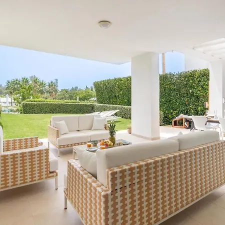 Amazing Ultra Modern Oasis In Atalaya Apartamento